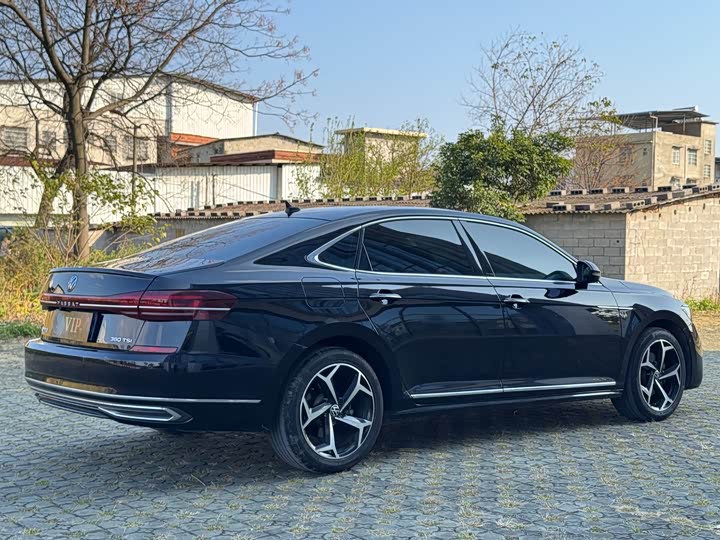 Фото 4 - Volkswagen Passat