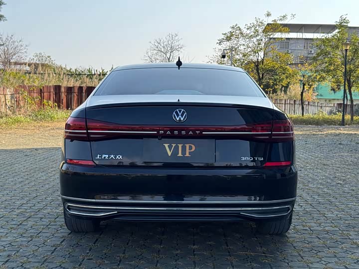 Фото 5 - Volkswagen Passat