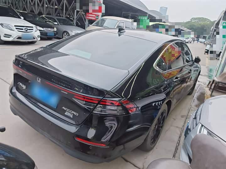 Фото 7 - Honda Accord