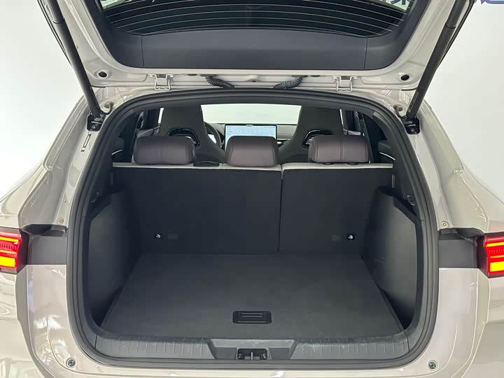 Фото 8 - BYD Song Plus Hybrid/EV