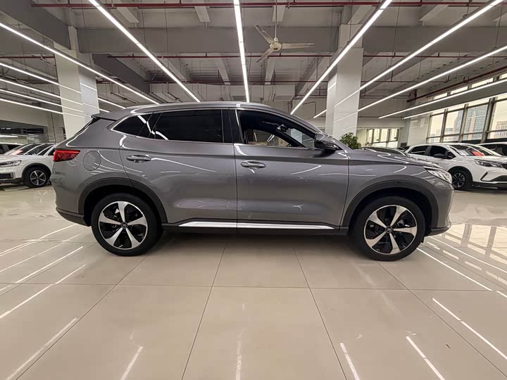 Фото 8 - BYD Song Plus Hybrid/EV