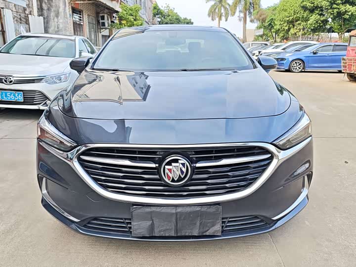 Фото 2 - Buick LaCrosse