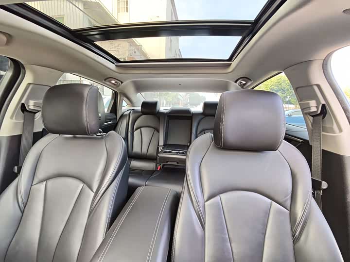 Фото 9 - Buick LaCrosse