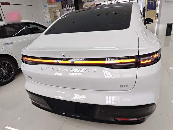 Фото 6 - Leapmotor B01