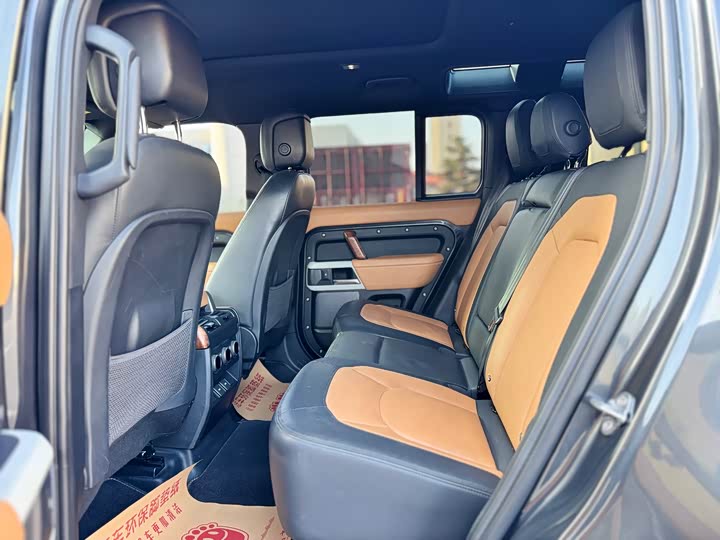 Фото 8 - Land Rover Defender