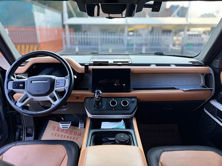 Фото 9 - Land Rover Defender