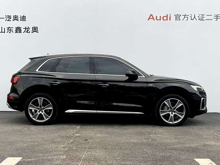Фото 7 - Audi Q5L