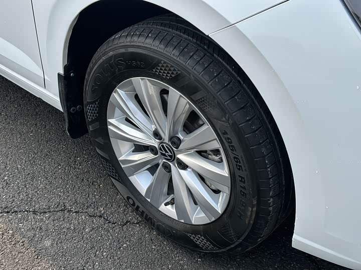 Фото 5 - Volkswagen Lavida