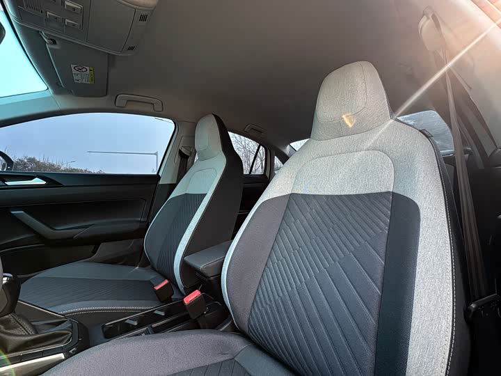 Фото 9 - Volkswagen Lavida