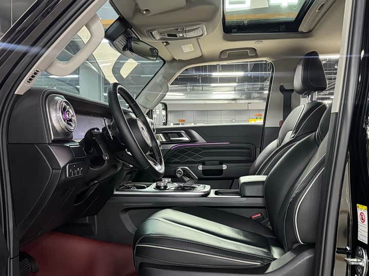 Фото 8 - Tank 300