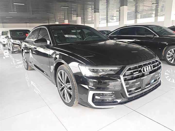 Фото 4 - Audi A6L