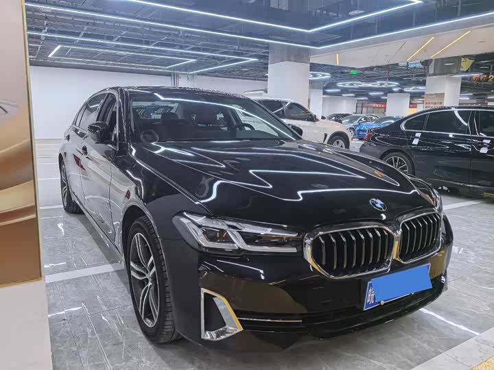 Фото 3 - BMW 5 Series