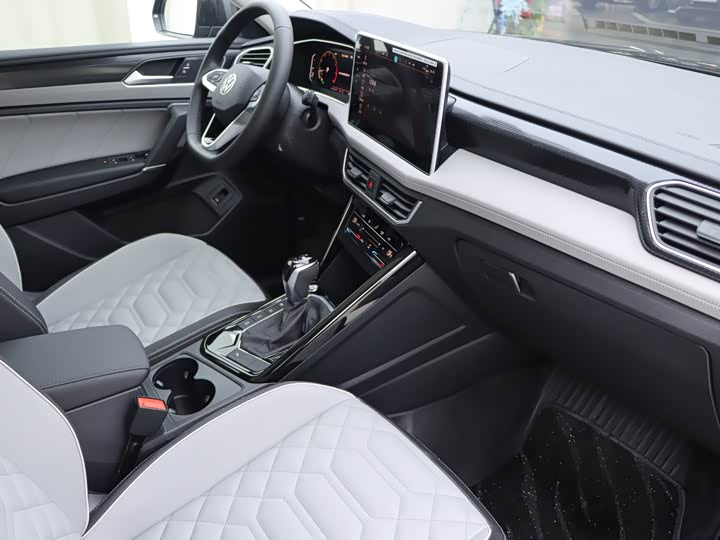 Фото 9 - Volkswagen Tayron