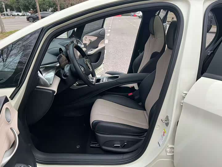 Фото 4 - BYD Dolphin