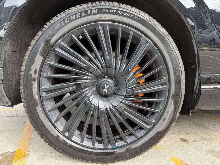 Фото 9 - XPeng G9