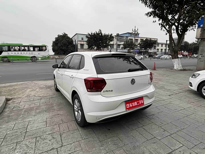 Фото 7 - Volkswagen Polo
