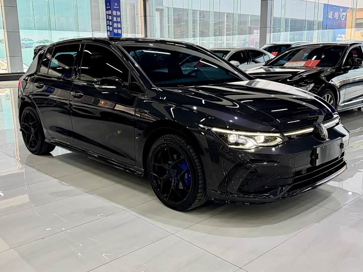 Фото 3 - Volkswagen Golf