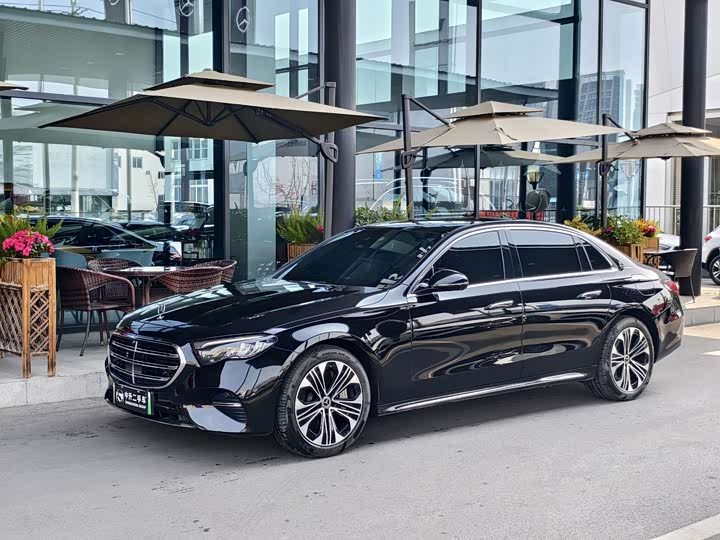 Photo 1 - Mercedes-Benz E-Class Hybrid