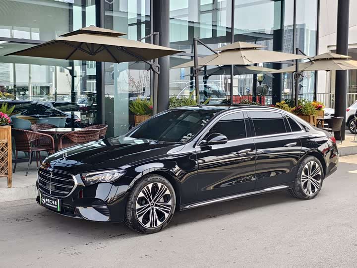 Photo 2 - Mercedes-Benz E-Class Hybrid