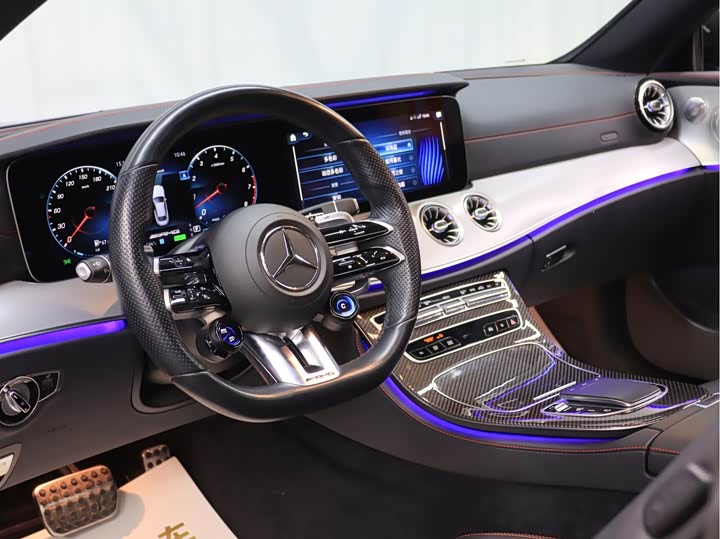 Фото 8 - Mercedes-Benz E-Class AMG