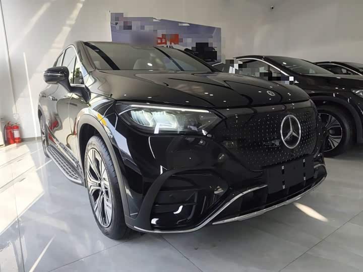 Фото 4 - Mercedes-Benz EQE SUV