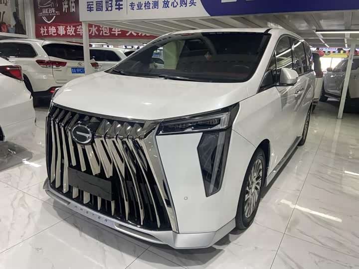 Фото 1 - GAC Trumpchi M8