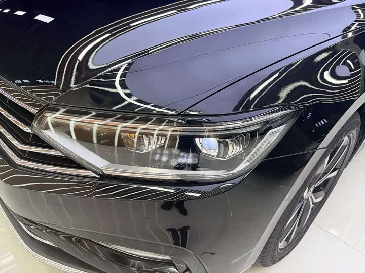 Фото 4 - Volkswagen Magotan