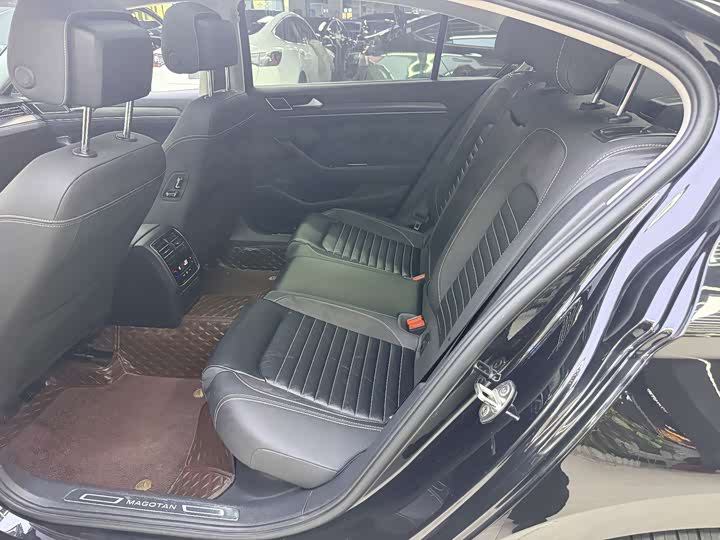 Фото 7 - Volkswagen Magotan