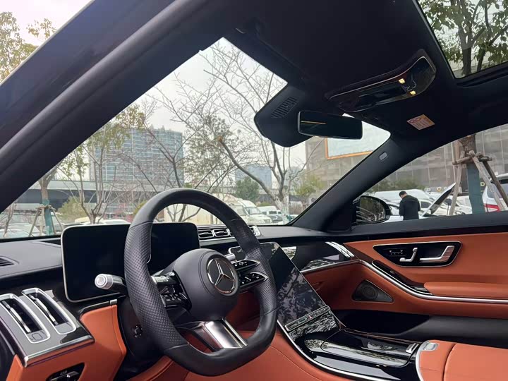 Фото 5 - Mercedes-Benz S-Class