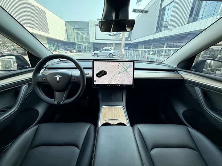 Фото 6 - Tesla Model Y