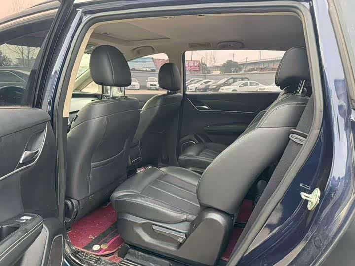 Фото 5 - BYD Song Max