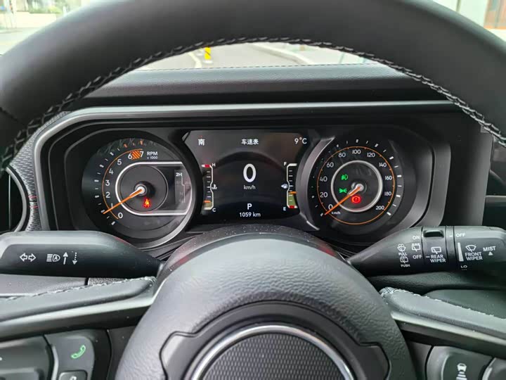 Фото 5 - Jeep Wrangler