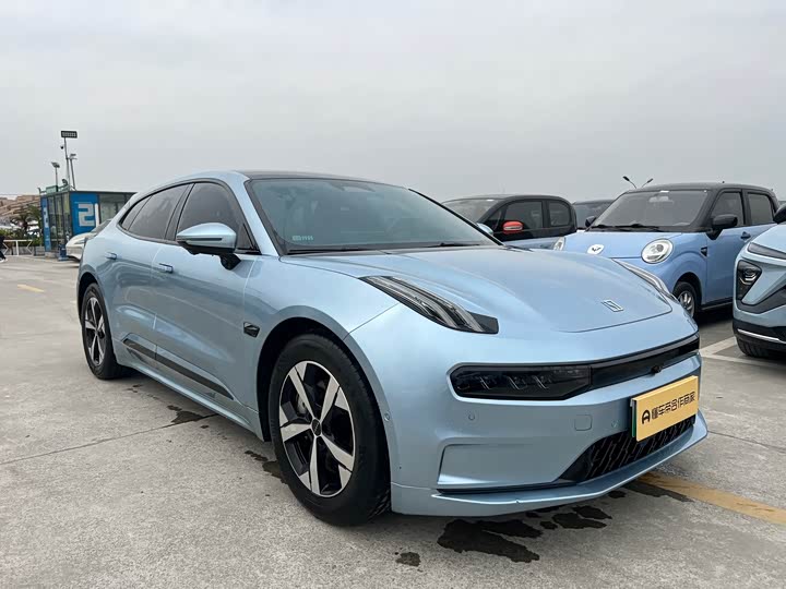 Фото 3 - Zeekr 001