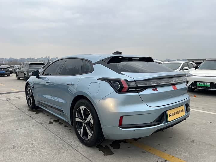 Фото 5 - Zeekr 001