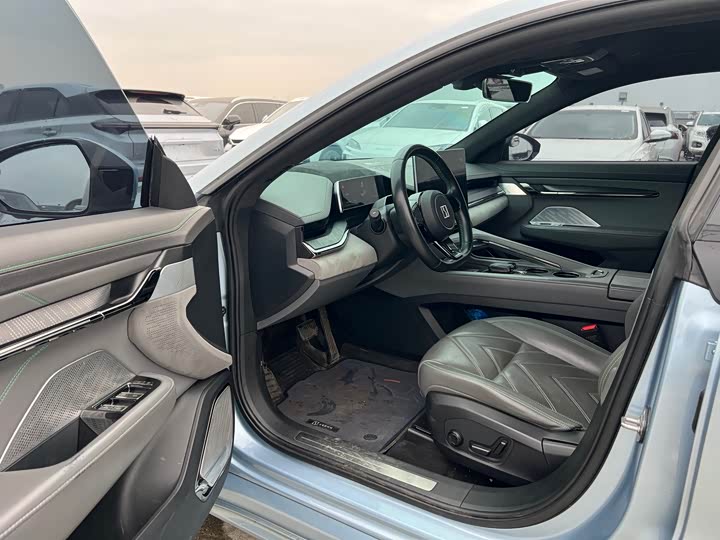 Фото 8 - Zeekr 001