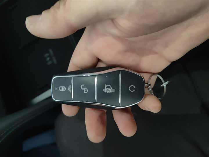 Фото 9 - BYD Song L DM-i Hybrid