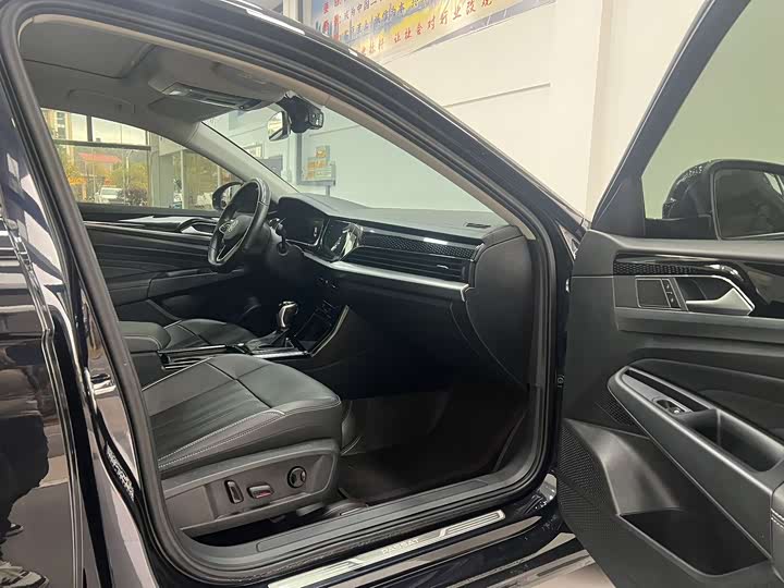 Фото 3 - Volkswagen Passat