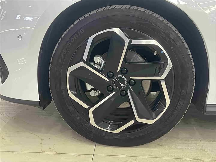 Фото 8 - BYD Seal 06 Hybrid/EV