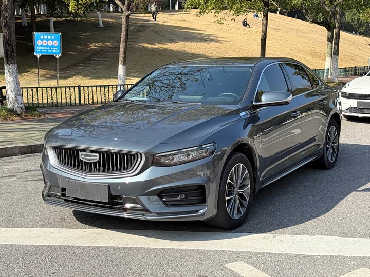 Фото 1 - Geely Preface