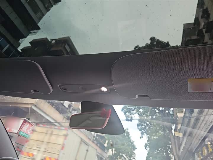 Фото 6 - Tesla Model 3