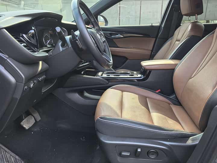 Фото 4 - Buick Envision Plus