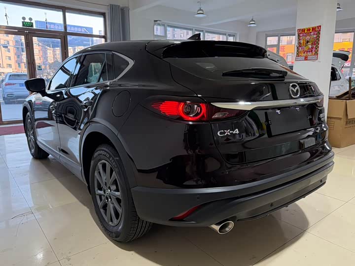 Фото 4 - Mazda CX-4