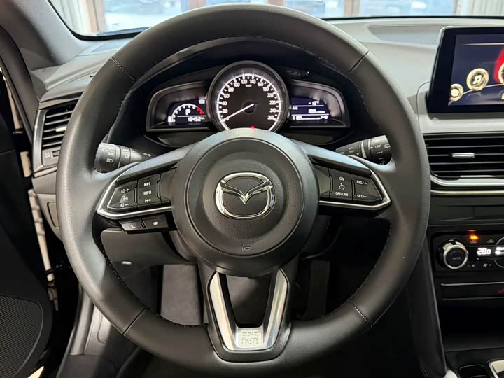 Фото 7 - Mazda CX-4