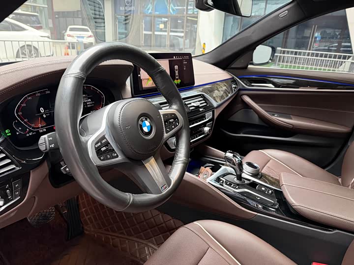 Фото 5 - BMW 5 Series