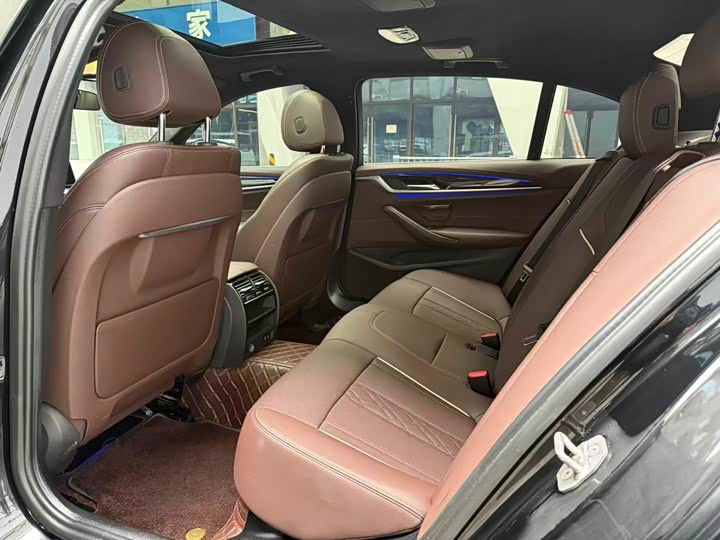 Фото 6 - BMW 5 Series