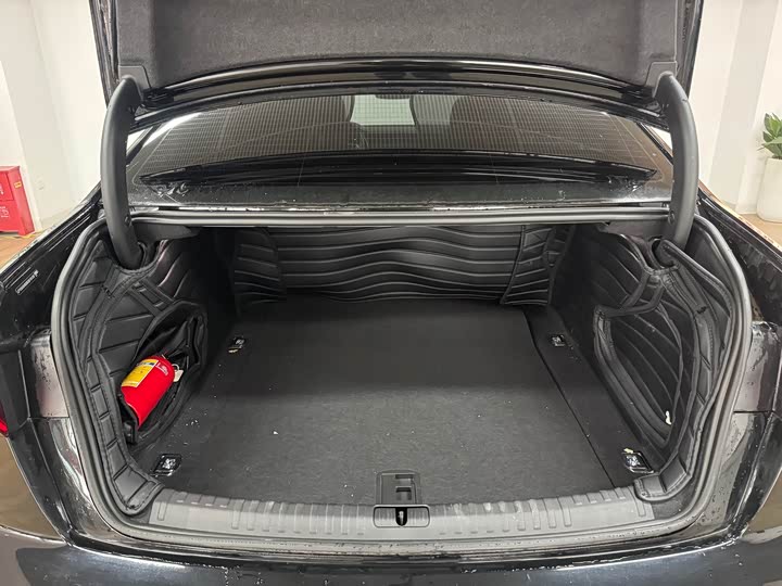 Фото 6 - Audi A6L