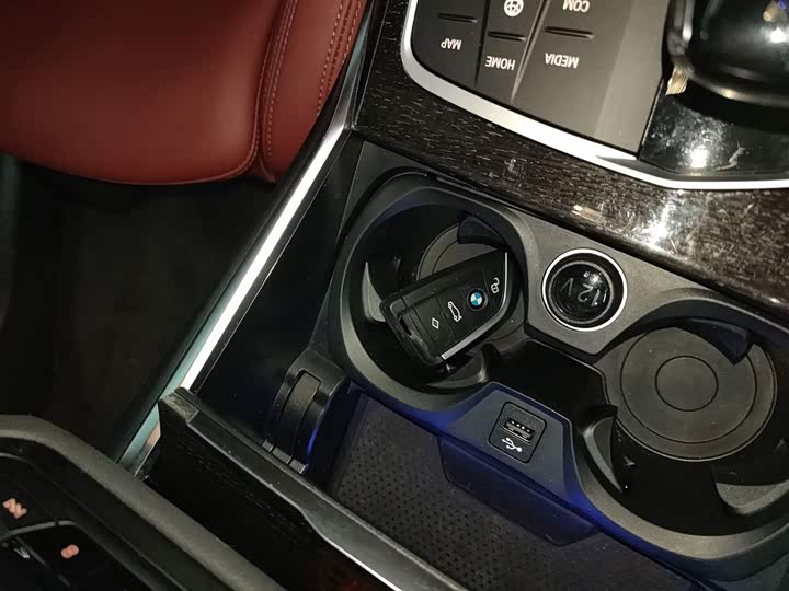 Фото 9 - BMW 3 Series