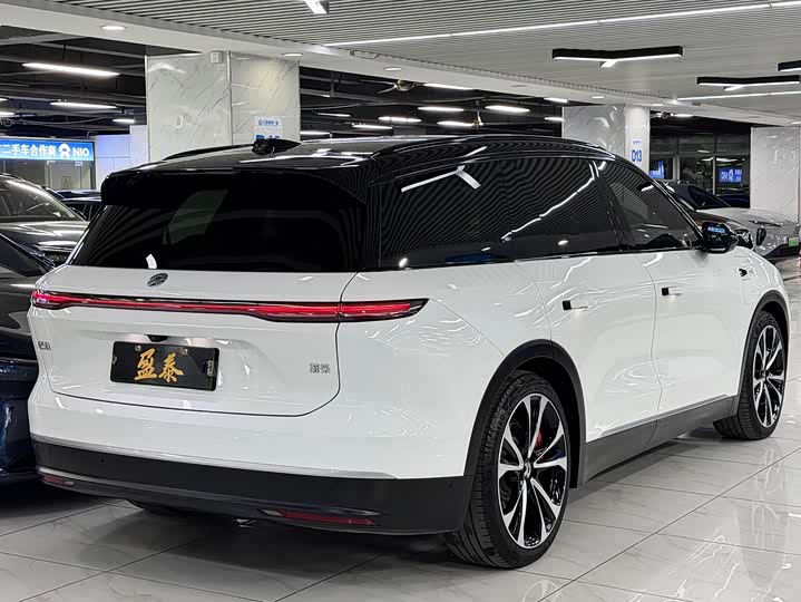 Фото 7 - Nio ES8