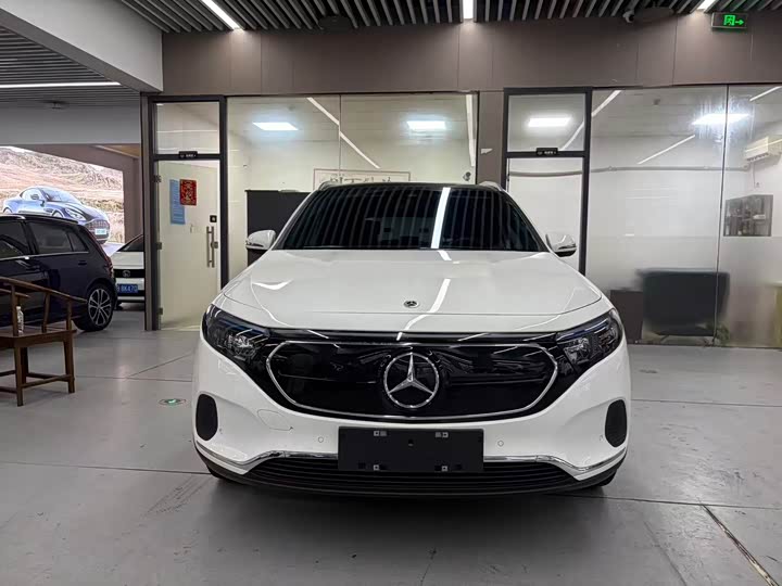 Фото 2 - Mercedes-Benz EQA