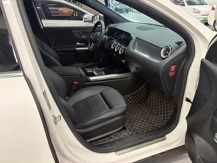 Фото 7 - Mercedes-Benz EQA